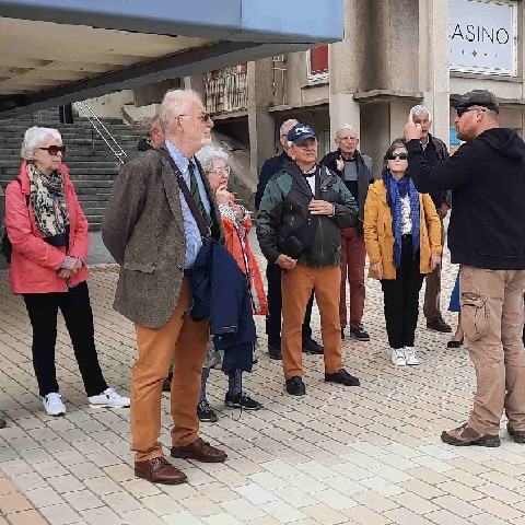 Z2405-23 GDGW Dinard 01 Début de la visite guidée