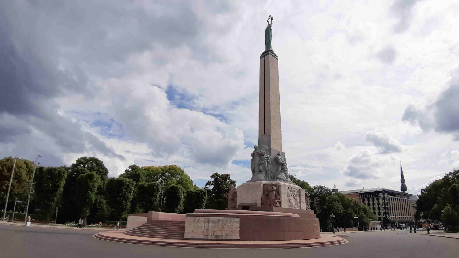 Z2406-13 J2 085 Riga Monument de la Liberté