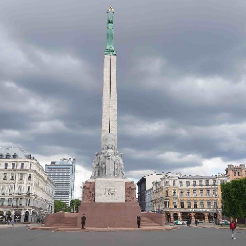 Z2406-13 J2 076 Riga Le Monument de la Liberté