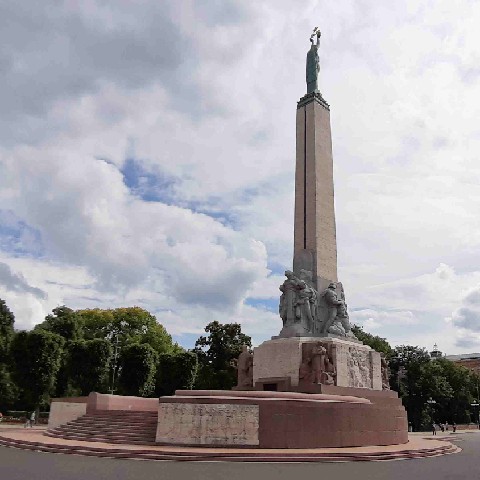 Z2406-13 J2 085 Riga Monument de la Liberté