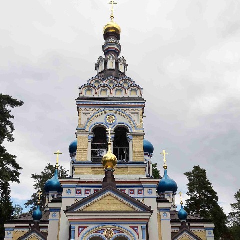 Z2406-14 J3 134 Jurmala glise orthodoxe - le mauvais temps menace