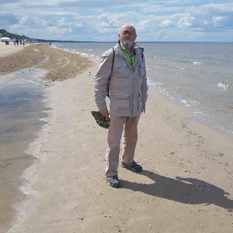 Z2406-14 J3 145f Jurmala Sur la plage - Poses Bernard Perrin