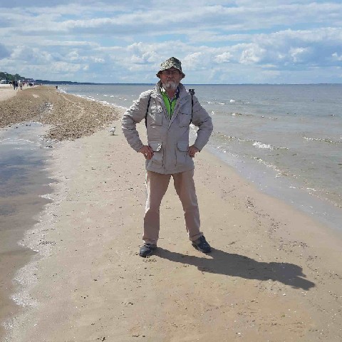 Z2406-14 J3 145h Jurmala Sur la plage - Poses Bernard Perrin