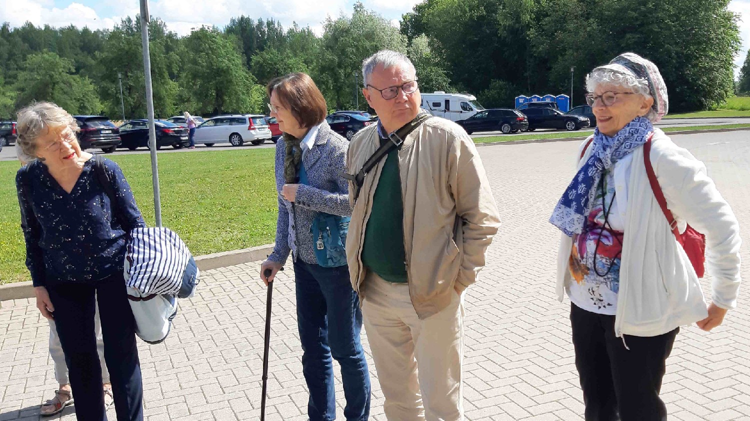 Z2406-15 J4 186 Sigulda - Bout de Groupe pendant les consignes du GO