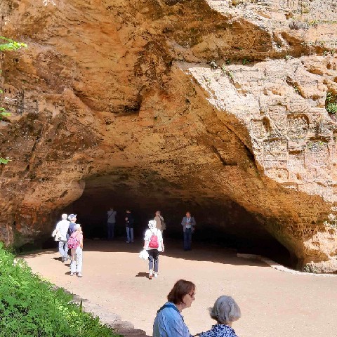 Z2406-15 J4 200 Sigulda - Grotte de Gutmanis