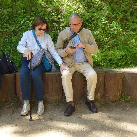 Z2406-15 J4 201 Sigulda - Marie-Ange Hlne et Quentin  la Grotte de Gutmanis