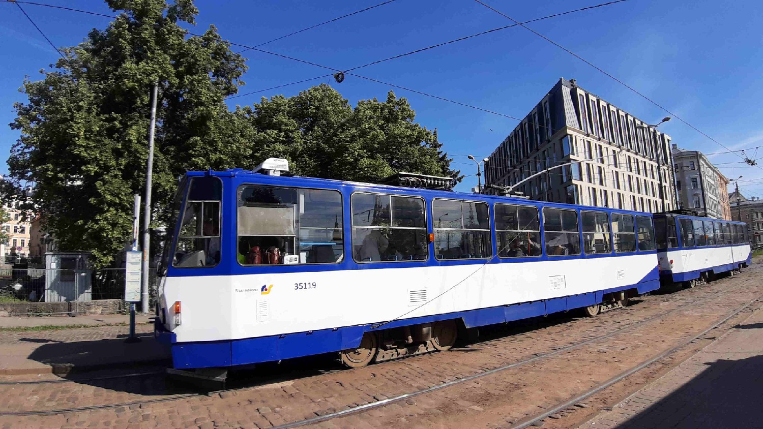 Z2406-16 J5 240a - Riga - Le tramway 5