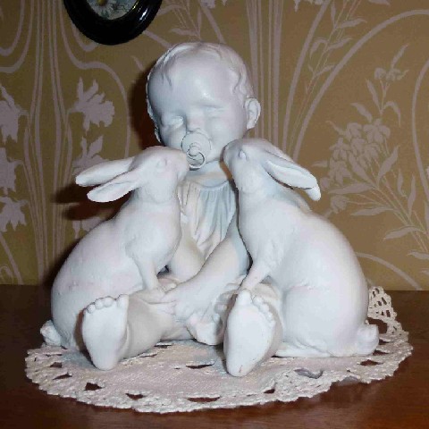 Z2406-16 J5 252 Riga - au Musée d'Art Nouveau - Bébé et lapins