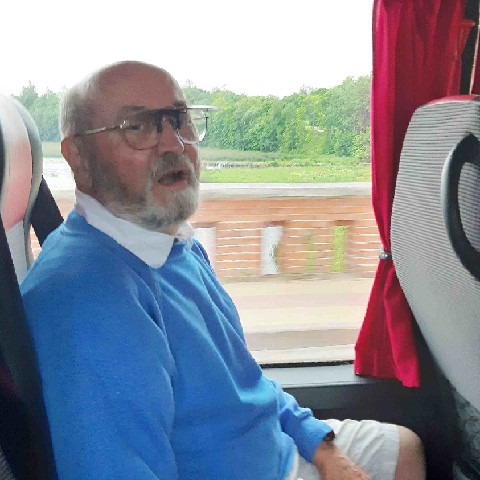 Z2406-17 J6 386 Kuldiga - Bernard dans le bus