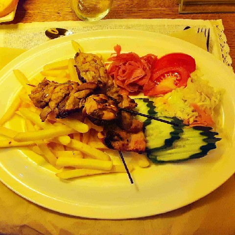 Z2406-17 J6 394 Kuldiga - au resto Pagrabins Poulet shashlik