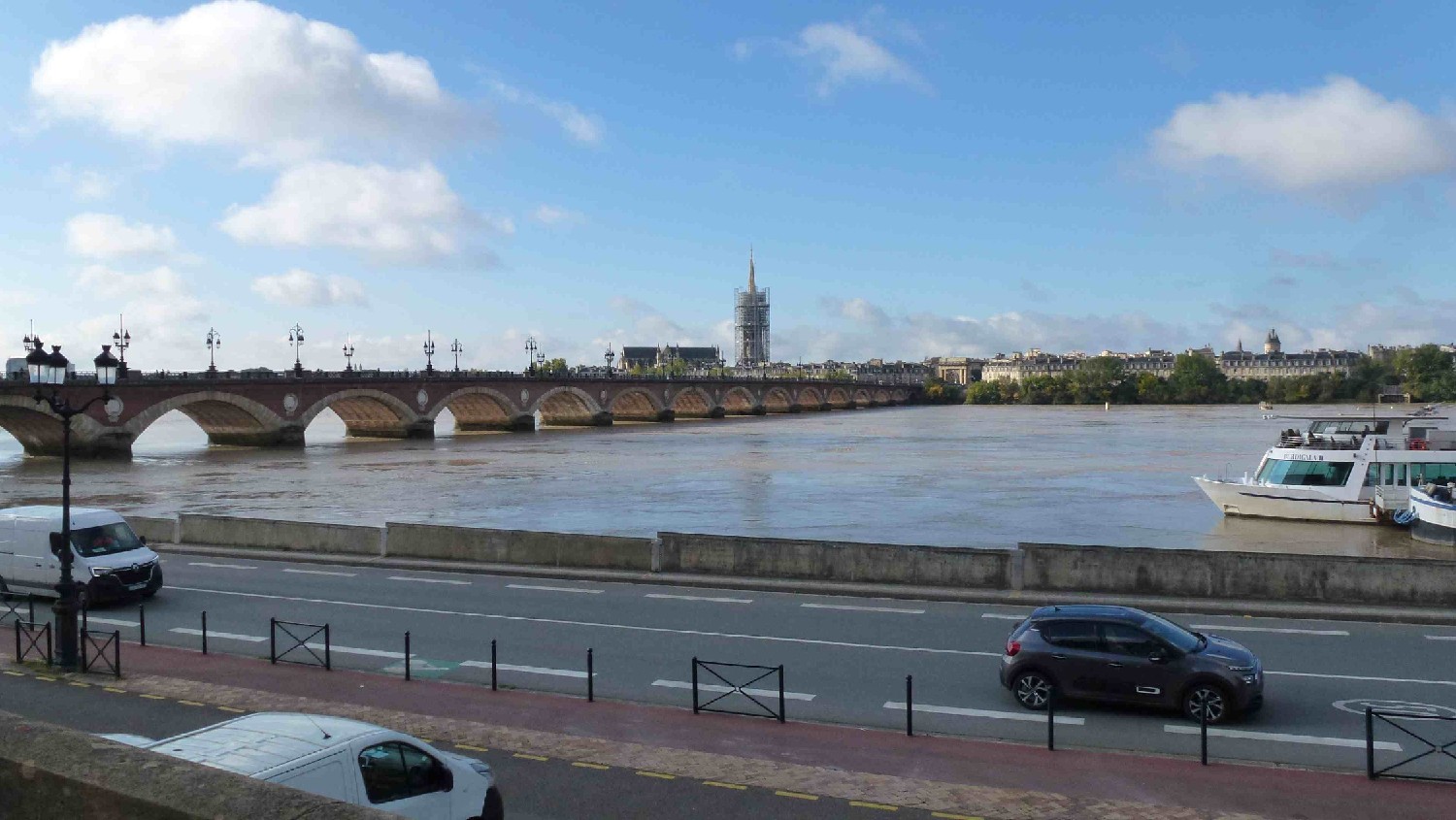 Z2410-03 GDG 25 Bordeaux - Le Pont de Pierre