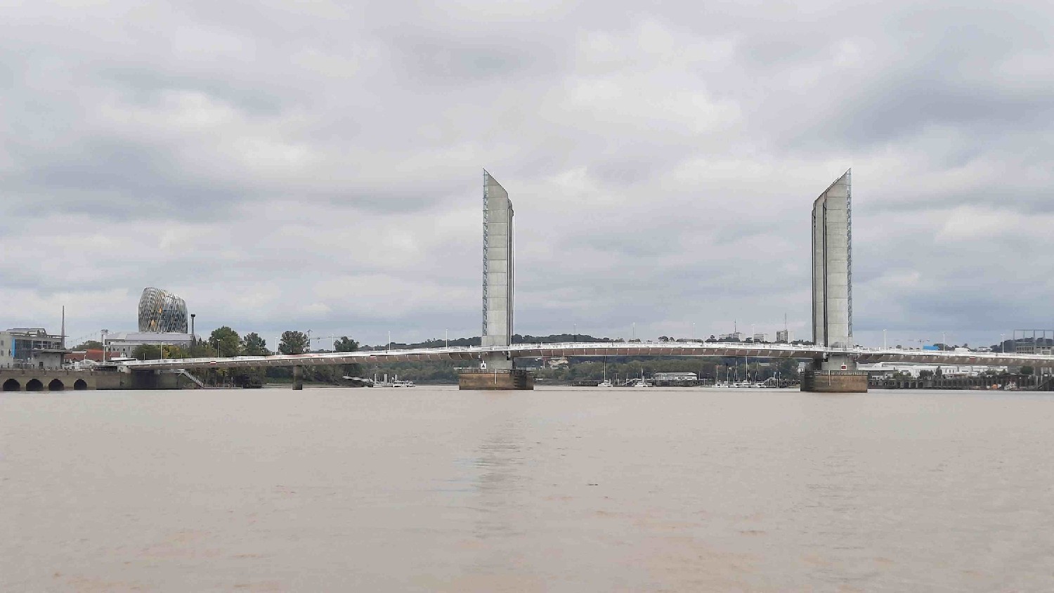 Z2410-03 GDG 91 Bordeaux - le Magnifique pont Chaban Delmas