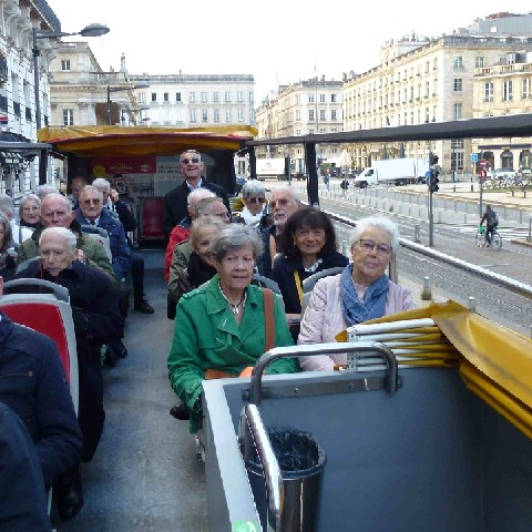 Z2410-03 GDG 17 Bordeaux - Dans le bus touristique