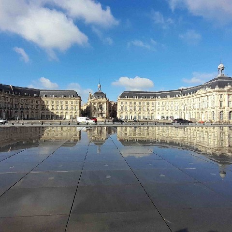 Z2410-03 GDG 28 Bordeaux - Place de la Bourse vue du Miroir d'eau