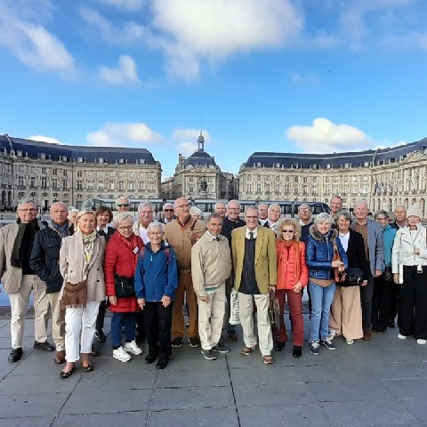 Z2410-03 GDG 29 Bordeaux - Les Marcheurs au Miroir d'eau