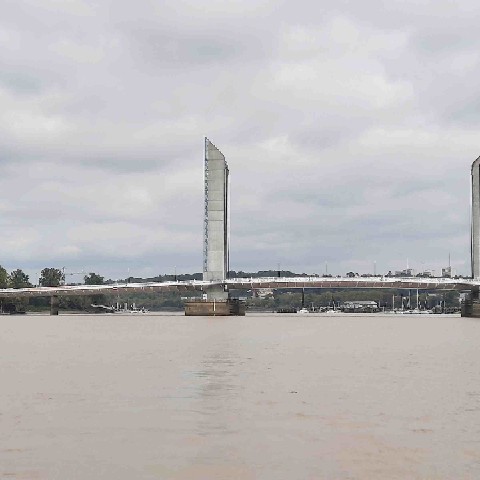 Z2410-03 GDG 91 Bordeaux - le Magnifique pont Chaban Delmas